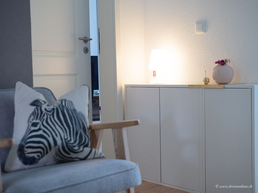 Dekosamstag: Stauraum vs. Luftigkeit im Flur - Möbel und Deko! Ikea Eket!