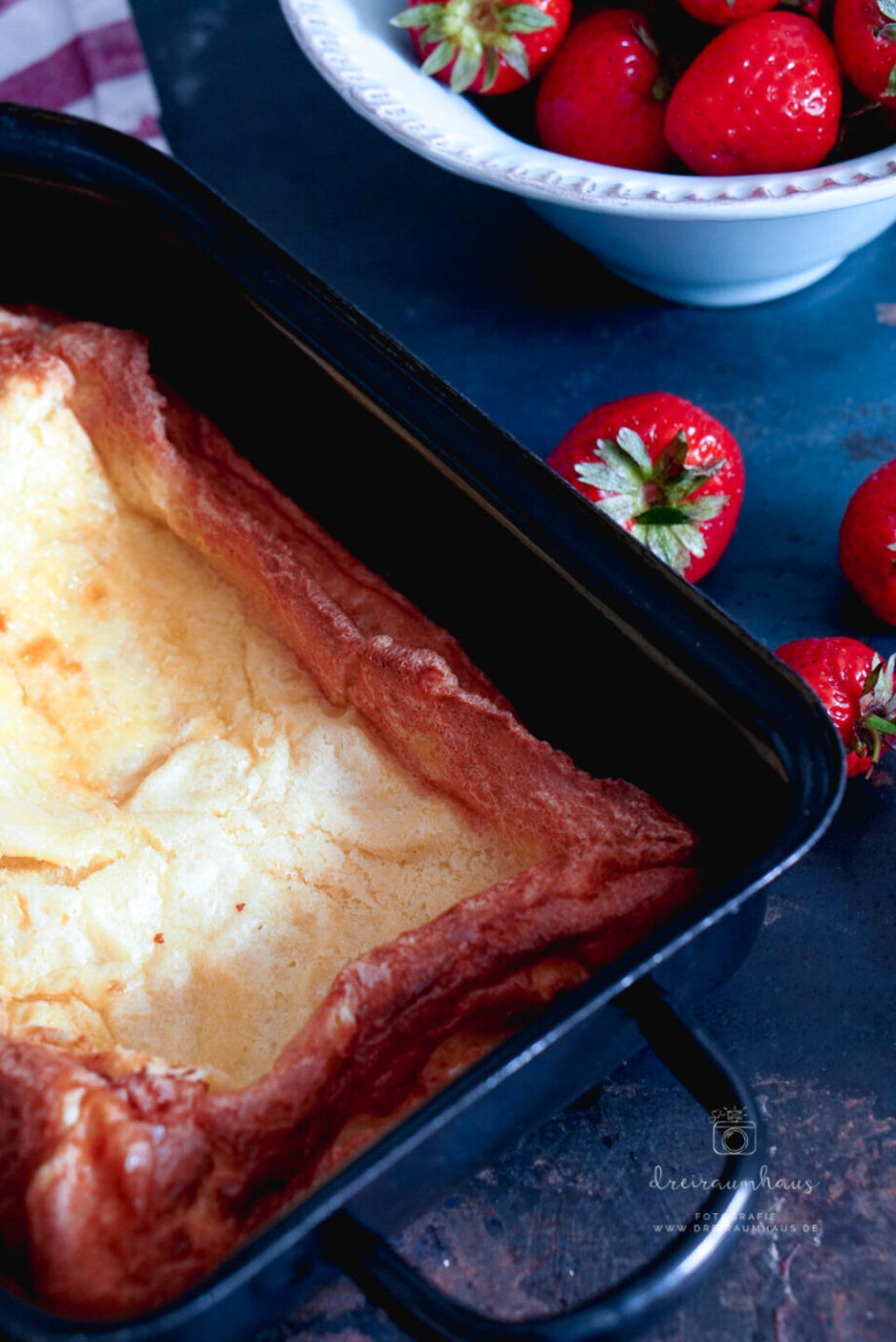 Dekosamstag: Ein kuschelweicher Teppich und ein Ofenpfannkuchen mit Erdbeeren!